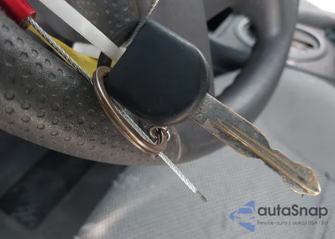 2005 Ford Escape Xlt z USA, uszkodzony, nr VIN 1FMYU031X5KA16323